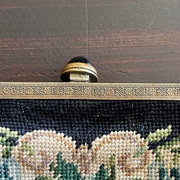 Vintage Needlepoint Floral Petit Point Evening Bag Black Brass Frame Chain Strap - Picture 5 of 9